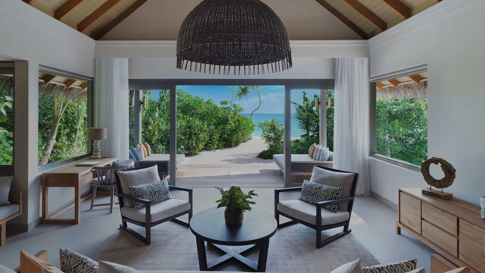 Vakkaru Maldives Residences with ocean view 