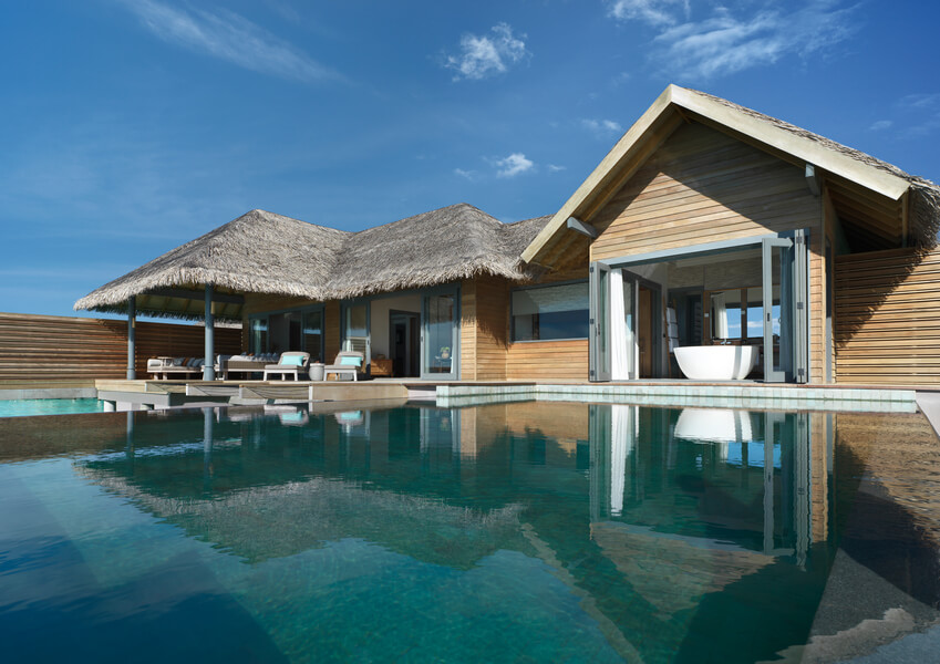 Vakkaru Maldives Over Water Pool Retreat