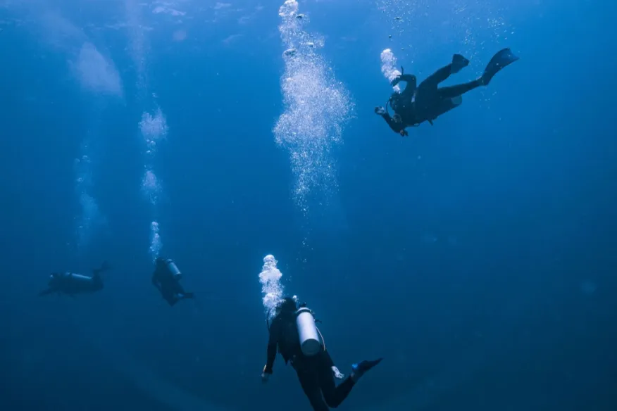 PADI Advanced Open Water course at Vakkaru Maldives with specialty dives