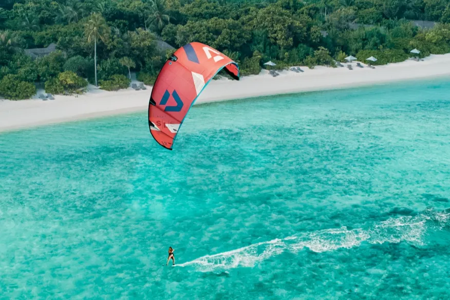 Kite surfing at Vakkaru Maldives with lessons on a remote sandbank