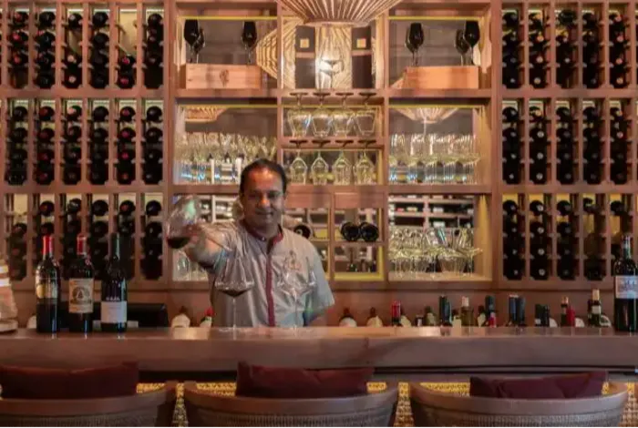 Vakkaru Maldives Welcomes Sampath Hewawala as New Head Sommelier