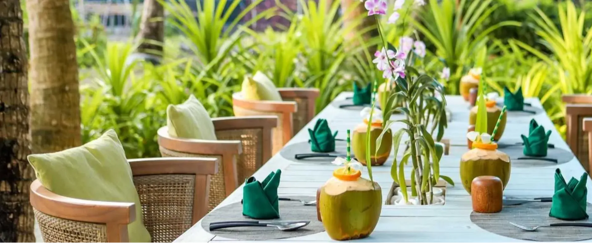 Organic garden dining at Vakkaru Maldives with fresh island produce experience