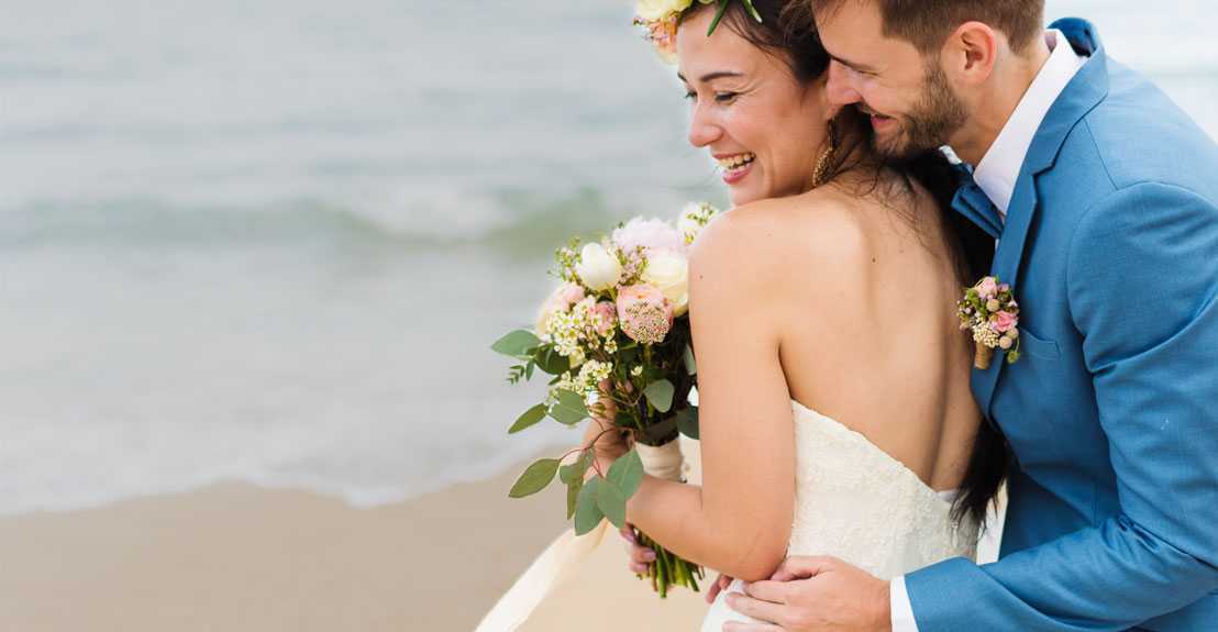 Vakkaru Maldives - Happy Bride and Groom